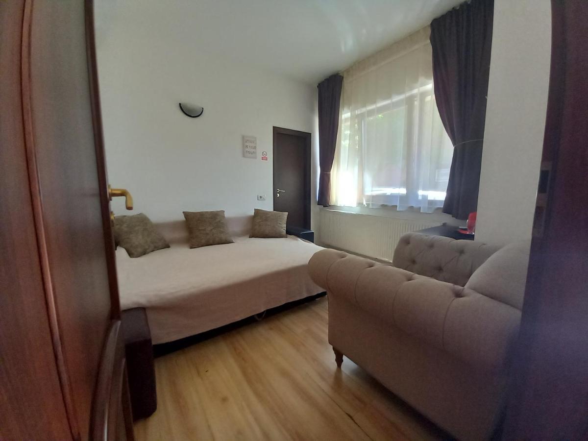 Villa Zorba Бухарест Экстерьер фото