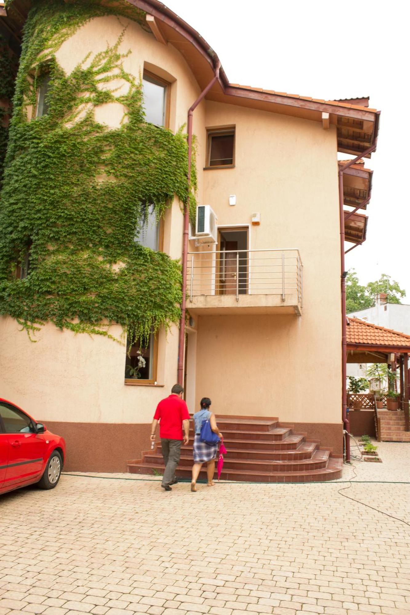 Villa Zorba Бухарест Экстерьер фото