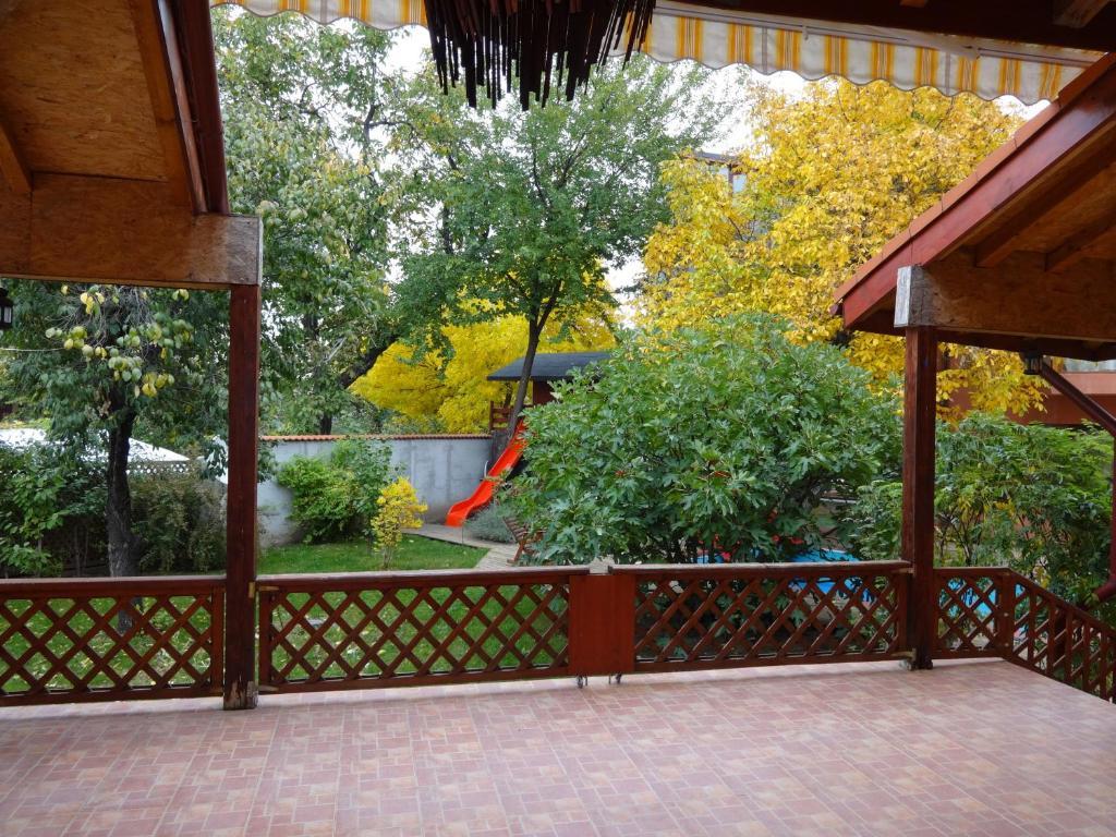 Villa Zorba Бухарест Экстерьер фото